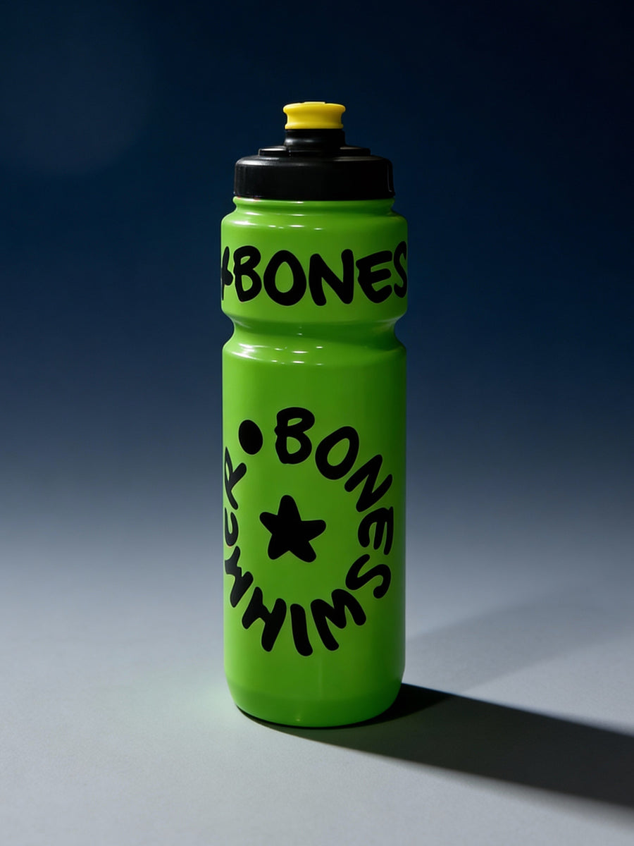 Sporttrinkflasche 750 ml — BONESWIMMER Grün, Logo Schwarz