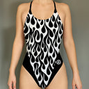 Costume intero donna da mare Alte L032A - Fiamma Bianca, dettaglio indossato