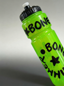 Borraccia Sport 750 ml con Tappo Beccuccio - BONESWIMMER Verde Fluo Trasparente Logo Nero vista 2 — borraccia sport